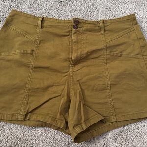 Universal Thread High Waist Tan Shorts